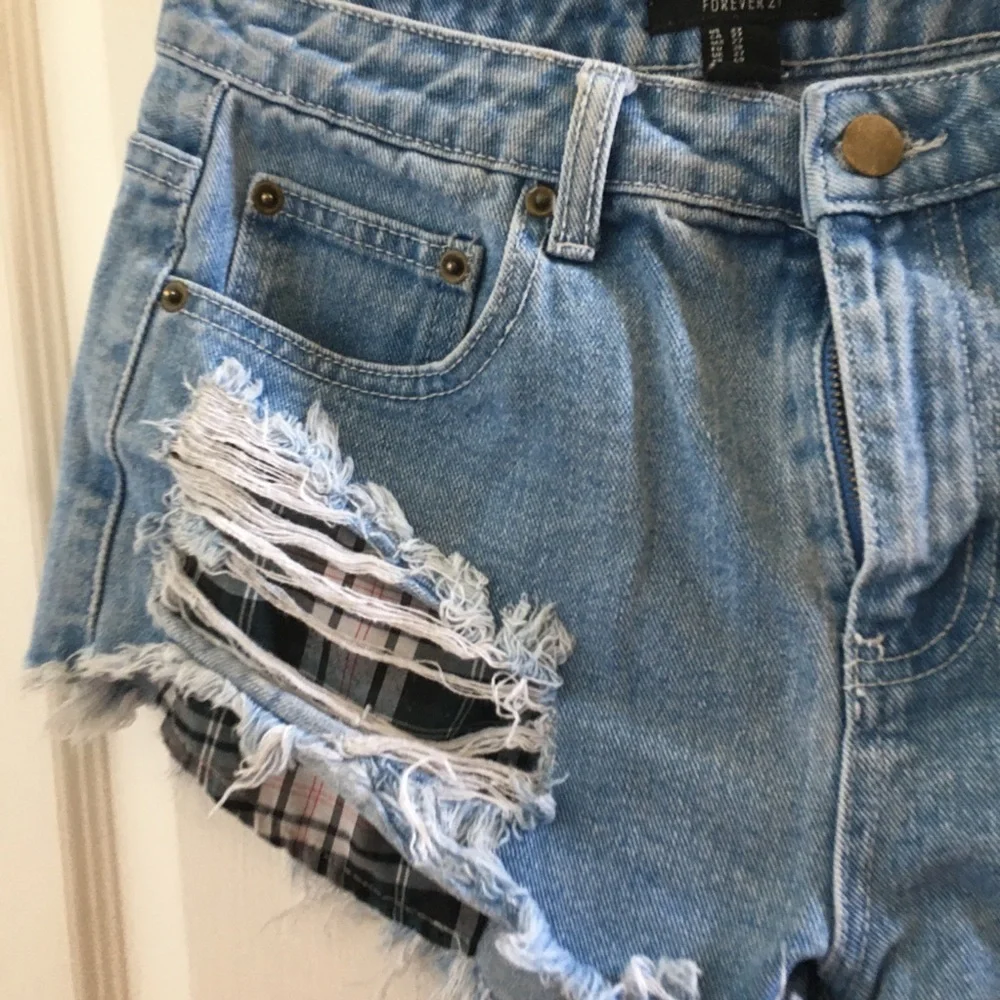 FINAL MARKDOWN FOREVER 21 shorts 27 - Picture 2 of 6